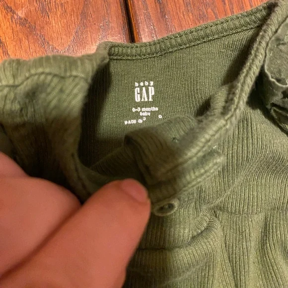 0-3 Month Girls Dress and Romper - Picture 5 of 5